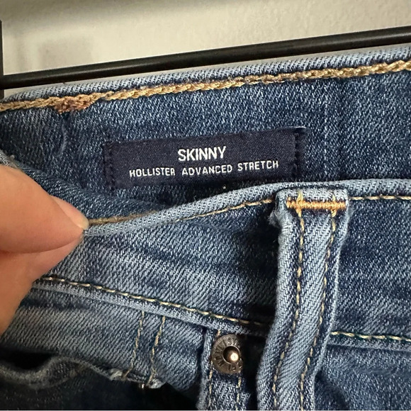 Hollister Mens Advanced Stretch Medium Wash Skinny Jeans. 26/30 - Picture 4 of 7